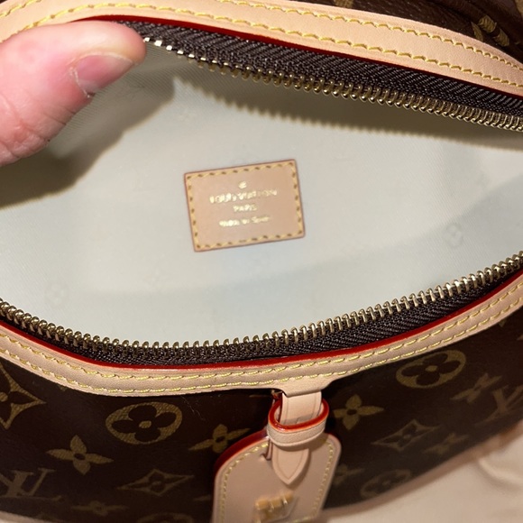 Louis Vuitton high rise bum bag - Picture 7 of 9